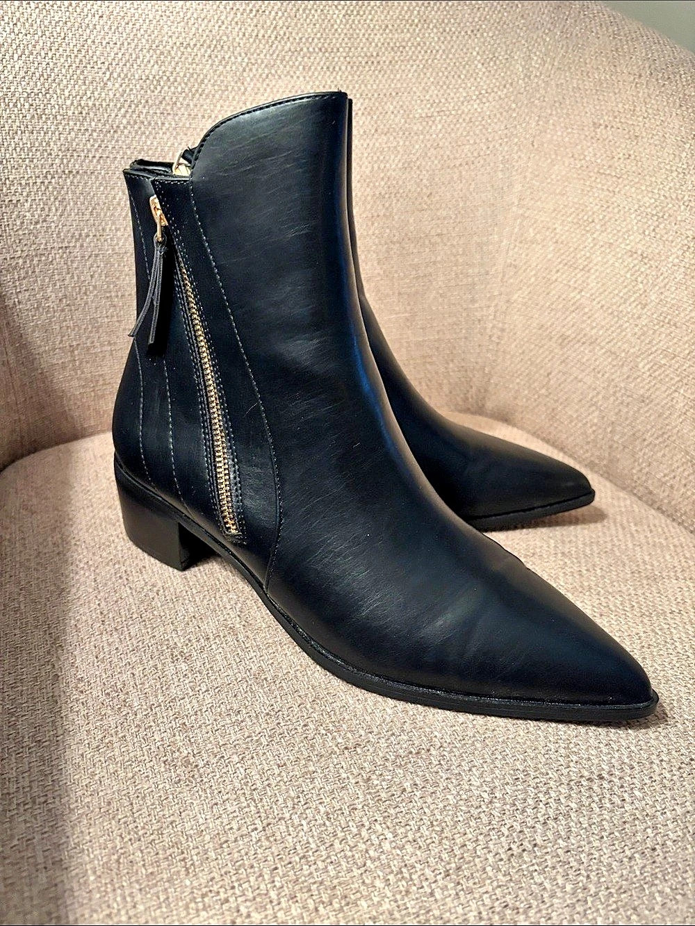 Black Pointed-Toe Ankle Boots size 9. Like New.